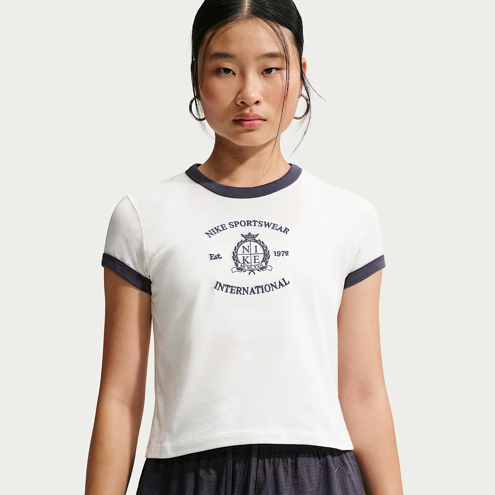 メルリ JF10月新柄テイラー分 NIKE公式】ナイキ スポーツウェア ウィメンズ リンガー Tシャツ
